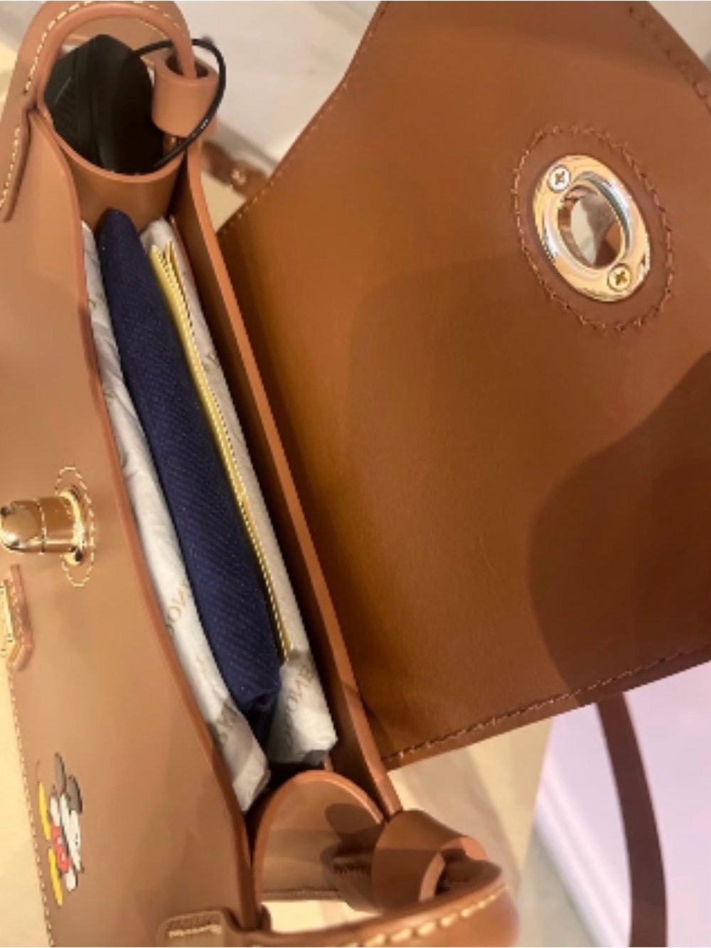 Dooney & Bourke X Disney Tan Crossbody Bag with Mickey Mouse NWT - Picture 3 of 4